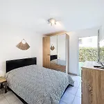 アパート Les Calanques De By Interhome