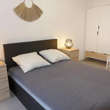 Les Calanques De By Interhome Apartment