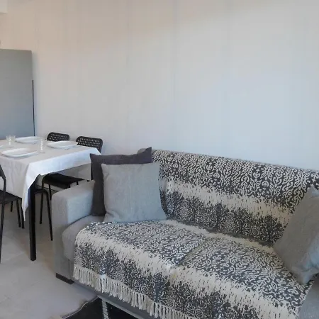 Apartment Les Calanques De By Interhome Saint Aygulf
