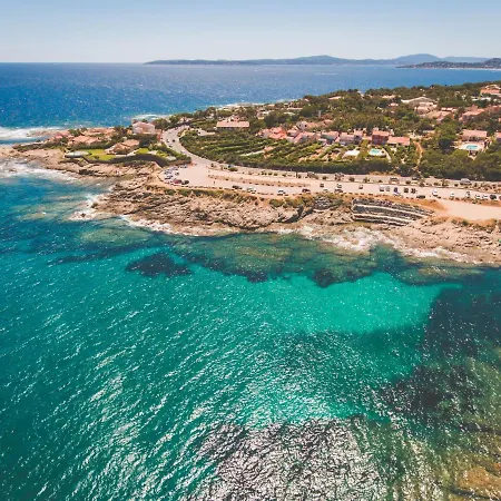 Apartment Les Calanques De By Interhome