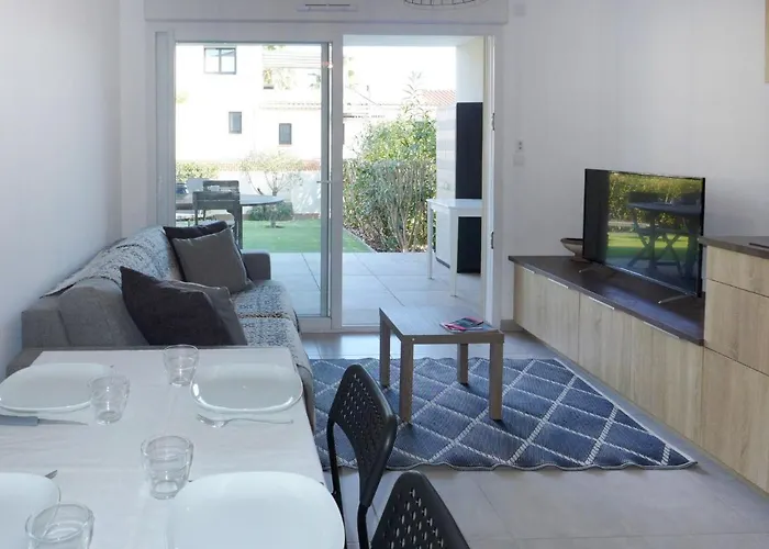 Les Calanques De By Interhome *